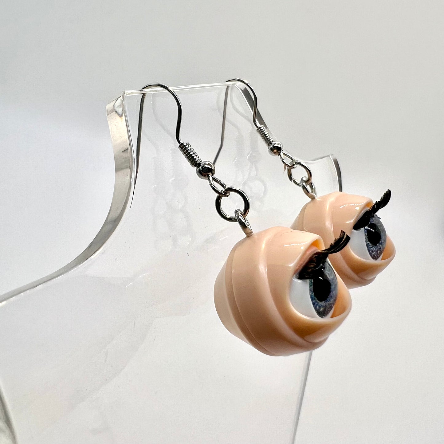Blinking Eye Earrings