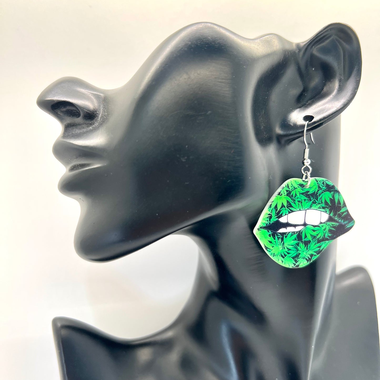 “Pot Lips” Earrings