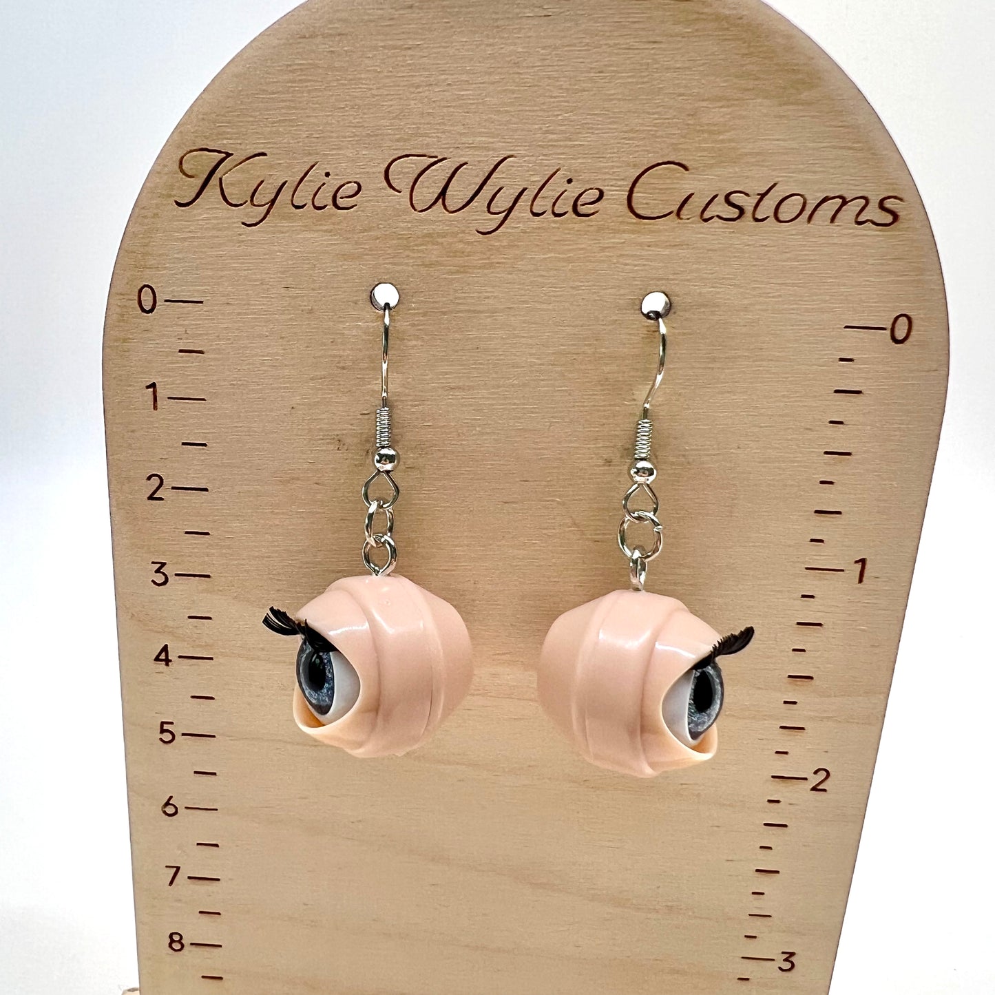 Blinking Eye Earrings