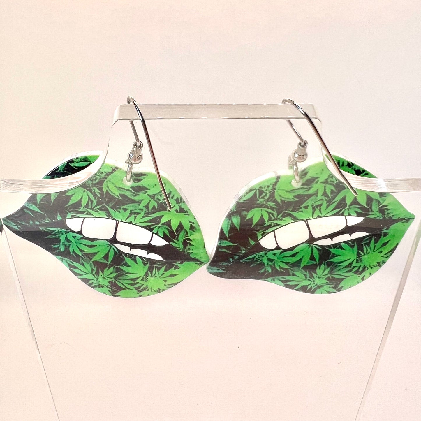 “Pot Lips” Earrings